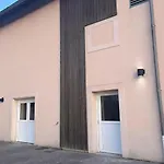 Le Pre Des Noisettes Gasthof